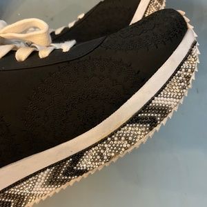 Desigual tennis shoes size 8